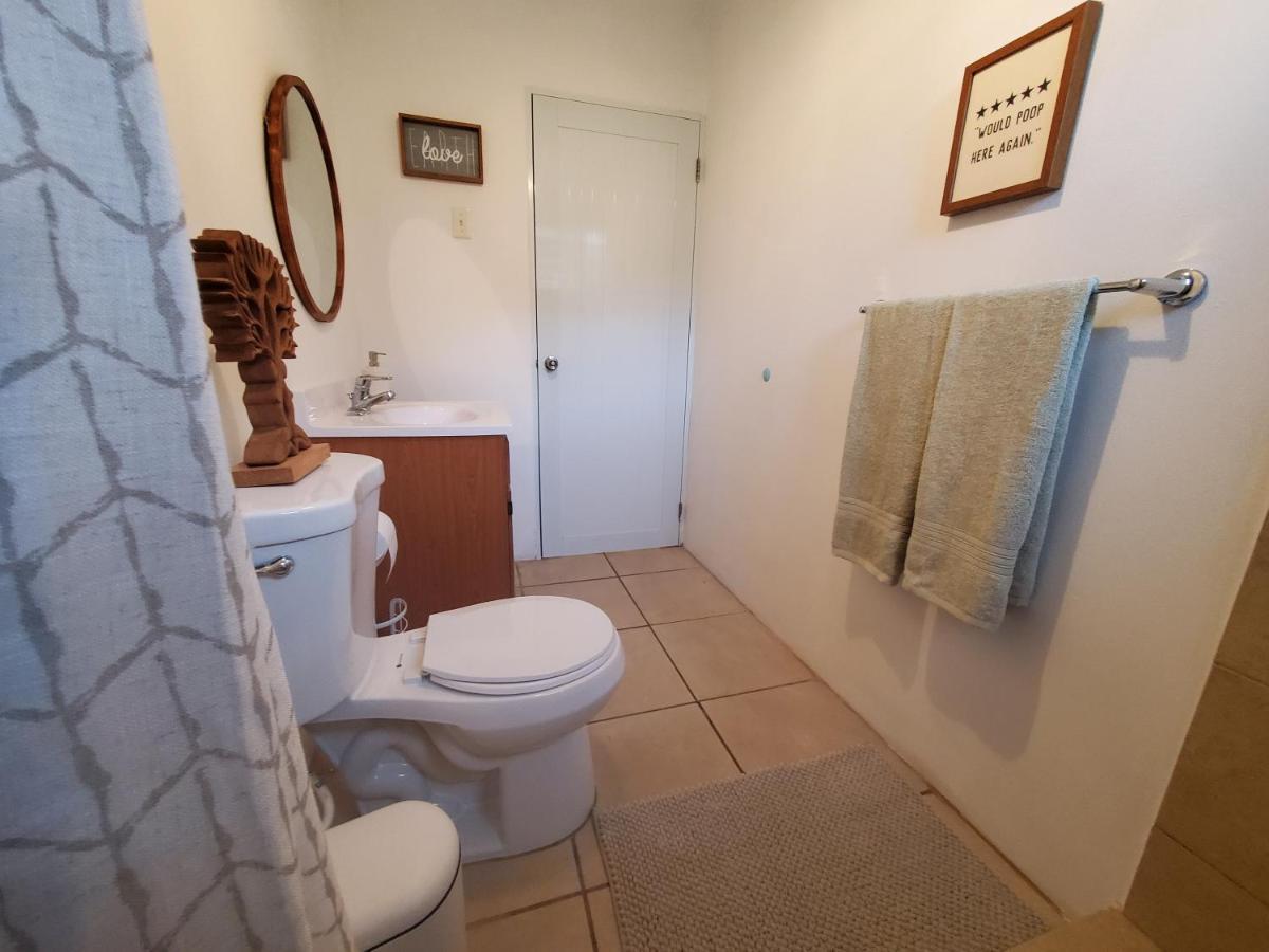 Aguadilla Waves Apt Free Parking & Wifi 8 Minute Walk From Crashboat Beach Exterior photo